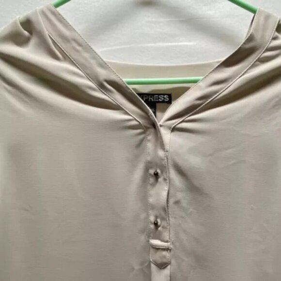 Express Blouse Ladies XS V-Neck 3/4 Sleeve Tunic Beige Lightweight High-Low Hem - Picture 4 of 12